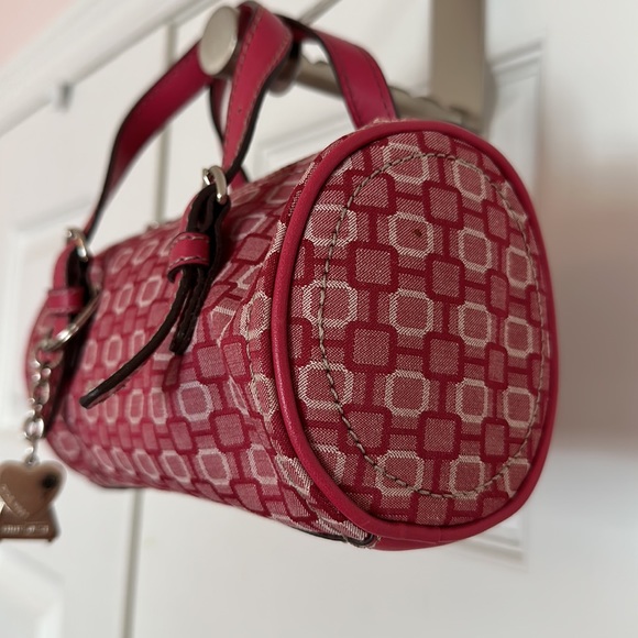 Magenta cylinder Nine West mini purse with purse charm - Picture 2 of 9